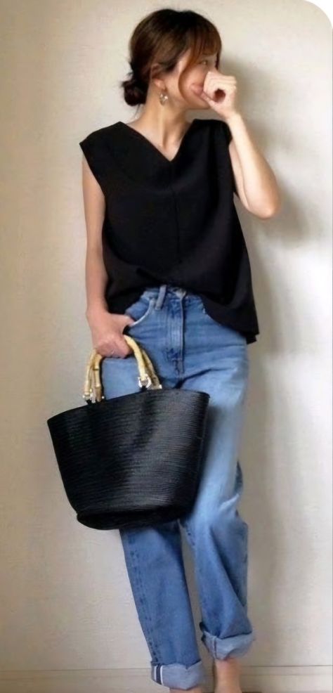 Casual Chique Stijl, New Fashion Clothes, Looks Jeans, Stil Boho, Mode Casual, Aging Well, 가을 패션, Mode Inspiration, Outfits Casuales