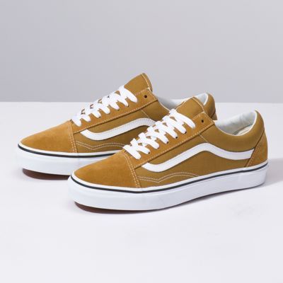 The Old Skool, the Vans classic skate shoe and first to bare the iconic sidestripe, is a low top lace-up featuring sturdy canvas and suede uppers, re-enforced toecaps to withstand repeated wear, padded collars for support and flexibility, and signature rubber waffle outsoles. Old Skool Stackform, Vans Brown, Color Ocre, Mens Vans Shoes, Yellow Vans, Tenis Vans, Expensive Shoes, Classic Vans, Fresh Shoes