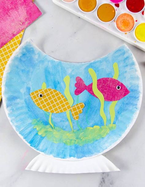 Fish Bowl Template, Paper Plate Fish Bowl, Fish Bowl Craft, Bowl Template, Bowl Craft, Canada Day Crafts, Paper Plate Fish, Art And Craft Paper, Summer Arts And Crafts