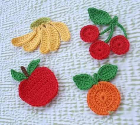 Fruchte Appliques Au Crochet, Crochet Embellishments, Crochet Bookmark Pattern, Crochet Fruit, Pola Amigurumi, Crochet Hair Accessories, Crochet Food, Crochet Decoration, Crochet Bookmarks