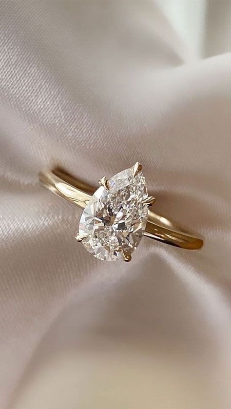 Pear Vintage Engagement Ring, Pear Rings Engagement, Unique Diamond Rings Classy, 2024 Engagement Ring Trends, Unique Classy Engagement Rings, Pear Engagement Ring With Wedding Band, Pear Wedding Ring Set, Unique Pear Engagement Ring, Classy Engagement Rings