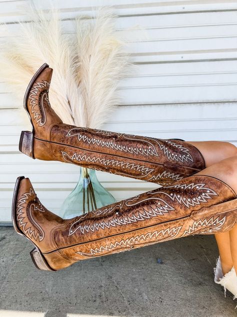 These cowboy boots are a must have in your closet. They are a literal staple piece. These knee high boots feature rhinestones throughout the boot. They are genuine leather handmade in Mexico. We recommend ordering your normal boot size as these do run true to size. Our model is 5'4 wearing a 9, her normal shoe size. Fashionable Cowgirl Outfits, Womens Western Shoes, Diy Cowboy Boots, Western Boots Wedding, Knee High Cowboy Boots Outfit, Over The Knee Cowboy Boots, Knee High Cowgirl Boots, Boot Wall, Western Footwear