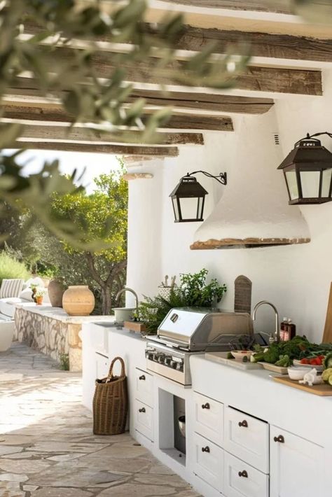 outdoor kitchen ideas – lifeadorable Outdoor Kitchen Mediterranean Style, French Outdoor Kitchen, Outdoor Mediterranean Kitchen, European Outdoor Kitchen, Outdoor Kitchen Stucco, Mediterranean Outdoor Kitchen, Netherlands Garden, Tulum Garden, Spanish Outdoor Kitchen