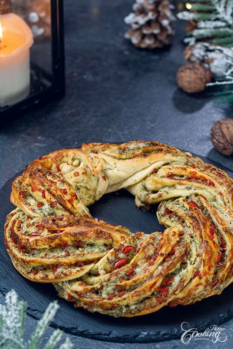 Christmas Wreath - Christmas Braided Bread Savory Braided Bread, Braided Bread Recipe Stuffed, Braided Bread Stuffed, Christmas Wreath Bread, Bread Braids, Braided Bread Recipe, Festive Bread, Bread Wreath, Prepare For Christmas