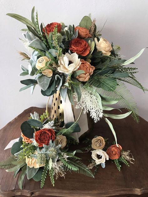 Ava Copper Bridal Bouquet Sola Wood Flowers Fall Wedding - Etsy Green And Copper Wedding, Rust Ranunculus, Green Thistle, Organic Bouquet, Blush Pink Wedding Flowers, Boho Bridal Bouquet, Eco Flowers, Cottage Roses, Simple Wedding Bouquets