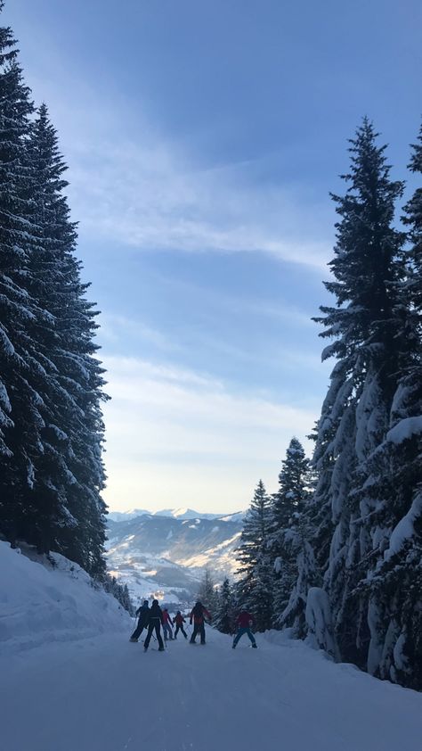 Winter In The Mountains Aesthetic, Skiing In Italy Alps, Austria Alps Winter, Mountain Aesthetic Snow, Austria Mountains Winter, Austria Skiing Aesthetic, Winter Trip Aesthetic, Austria Aesthetic Winter, Sweden Aesthetic Winter