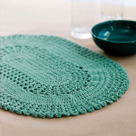 32 Crochet Placemat Patterns Crochet Placemat Patterns, Crochet Placemats, Free Yarn, Crochet Coaster Pattern, Placemats Patterns, Crochet Table, Clothes Crochet, Crochet Lace Pattern, Crochet Table Runner