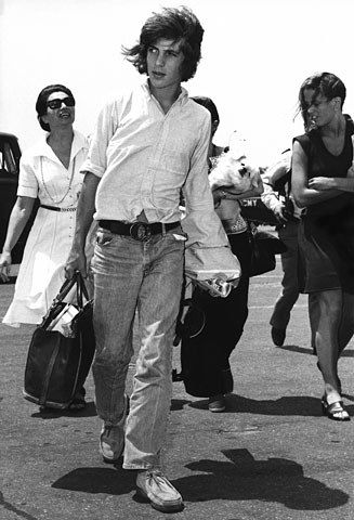 The Timeless Style of JFK Jr. Photos | GQ Clarks Wallabees Men, Wallabees Outfit, Holguin, John Junior, Clarks Wallabees, Jfk Jr, John Fitzgerald, Le Male, John John