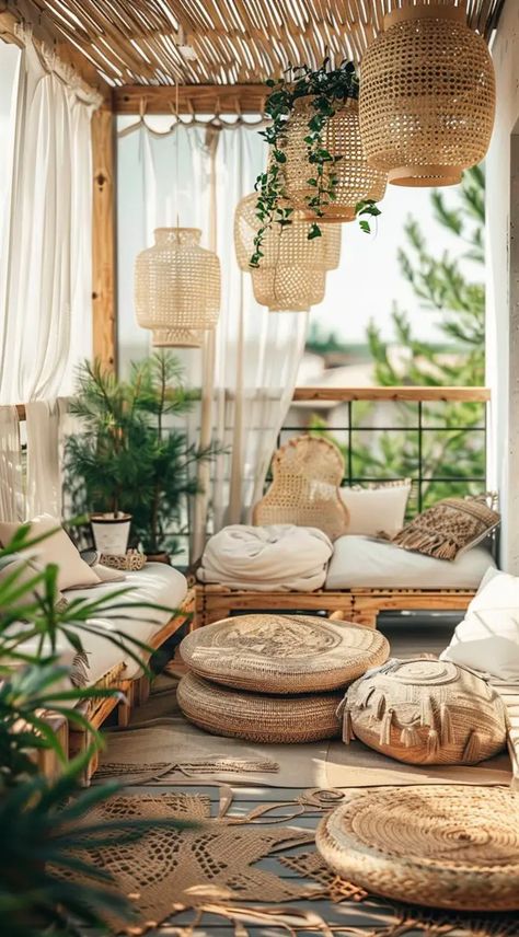 +60 Stunning Small Boho Balcony Ideas - DecorWithEva Bohemian Balcony, Tiny Outdoor Space, Balcony Lounge, Modern Balcony Ideas, Boho Balcony Ideas, Boho Balcony, Ideas For Design, Stile Boho Chic, Boho Patio