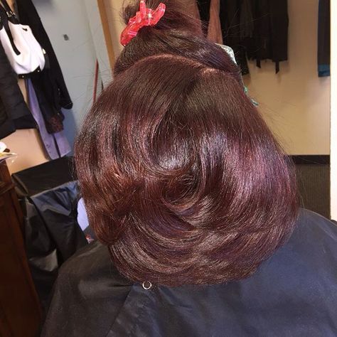 Burgundy Brown Hair, Bob Hairs, Feminine Hairstyles, Reddish Brown Hair, Hair Business, African American Hairstyles, Colored Hair, Relaxed Hair, Favorite Hairstyles