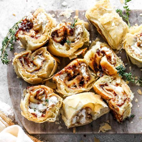 Puff pastry, fig jam and crumbled goat cheese combine in a sweet-and-savory 3-ingredient appetizer that looks and tastes impressive. Fig And Goat Cheese Puff Pastry, Goat Cheese Puff Pastry, Fig Goat Cheese, Winter Appetizers, Sunday Cooking, Cheese Puff, Puff Pastries, Cheese Puff Pastry, Easy Appetizers