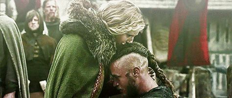 WiffleGif has the awesome gifs on the internets. lagertha lothbrok katheryn… Lagertha Lothbrok Gif, Ragnar And Lagertha, Baelon Targaryen, Lagertha Lothbrok, Vikings Travis Fimmel, Visenya Targaryen, Vikings Valhalla, Vikings Tv Show, Vikings Tv Series