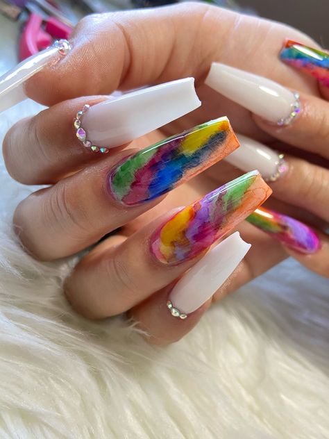 Rainbow Marble Nails Acrylic, Beautiful Long Nails, Nail Designs Toenails, Pretty Nails For Summer, Rainbow Marble, Colorful Instagram, Nail Bling, Colored Acrylic, Colored Acrylic Nails