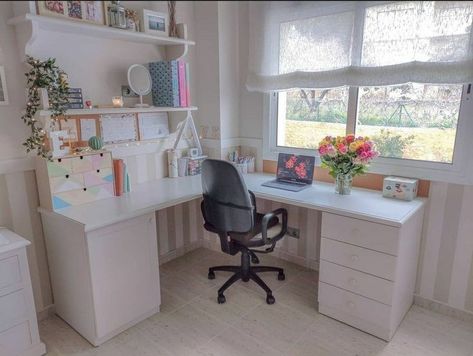 Home Study Rooms, Feminine Home Offices, Pinterest Room Decor, Office Room Decor, Study Room Decor, Minimalist Room, Room Design Bedroom, Room Makeover Bedroom, Room Makeover Inspiration