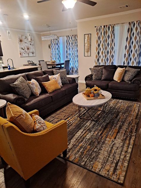 Brown Sofa Living Room, Soft Autumn Color Palette, Brown Living Room Decor, Brown Couch Living Room, Rooms Decor, Gold Living Room, Living Room Decor Colors, Lounge Ideas, Yellow Living Room