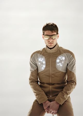 High-tech cycling jacket Sporty Supaheroe wins Red Dot Design Award - Fraunhofer IZM Technology In Fashion, Soft Circuits, Bike Suit, Smart Textiles, E Textiles, Smart Fashion, Smart Materials, Wearables Design, Fashion Technology