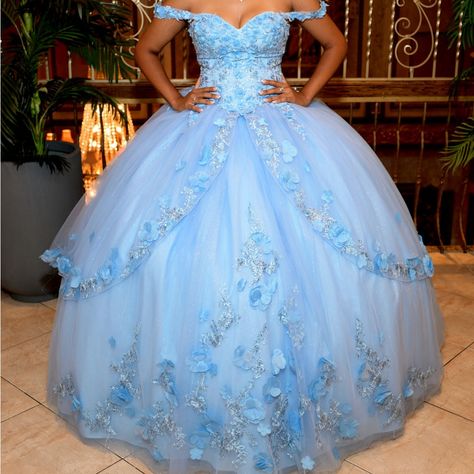 Selling Sweet 15 Or Sweet 16 Dress Quince Dress Light Blue, Rapunzel Sweet 16, Quinceanera Theme, Sweet 16 Dress, Cinderella Dress, Quinceanera Themes, Azul Tiffany, 16 Dress, Cinderella Dresses