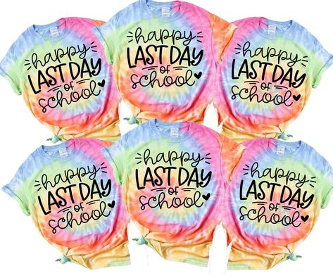 Last Day Of School Tshirt Ideas, Last Day Of School Teacher Shirts, End Of The Year Teacher Shirts, Last Day Of School Shirt For Teachers, End Of School Shirts, Cricut Classroom, Teacher Gifts From Class, Staff Shirts, Last Day Of School Shirt