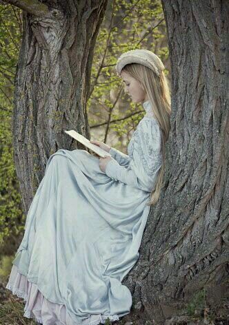 girl reading a letter in a tree Trevillion Images, Historical Women, Woman Reading, Reading A Book, Girl Reading, Historical Fashion, In The Woods, A Tree, A Book