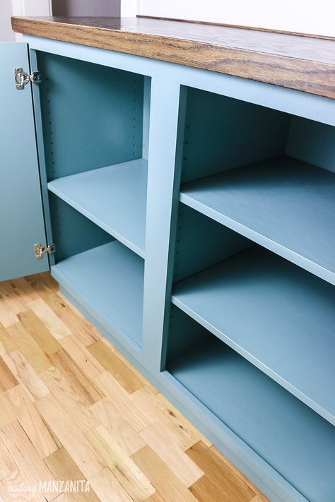 This DIY hallway cabinet add lots of storage for towels, toilet paper and sheets like any other linen cabinet would provide. I also love that the shelves are fully adjustable! Diy Linen Cabinet Hallways, Storage Cabinet Diy, Storage For Towels, Easy Woodworking Ideas, Cabinet Diy, Cabinet Refinishing, Hallway Closet, Hallway Cabinet, Wood Things