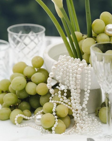 Fruit Wedding Decor, Tuscan Wedding Theme, Floral Centrepieces, Pearl Bridal Shower, Wedding Guest Book Table, Wedding Pearls, Jade Wedding, Fruit Wedding, Decor Event