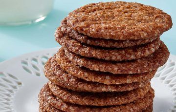 Molasses-Ginger Crisps Cookies Molasses, Espresso Ice Cream, Pbs Food, Martha Stewart Recipes, Crispy Cookies, Molasses Cookies, Family Feast, Ginger Cookies, Crisp Recipe