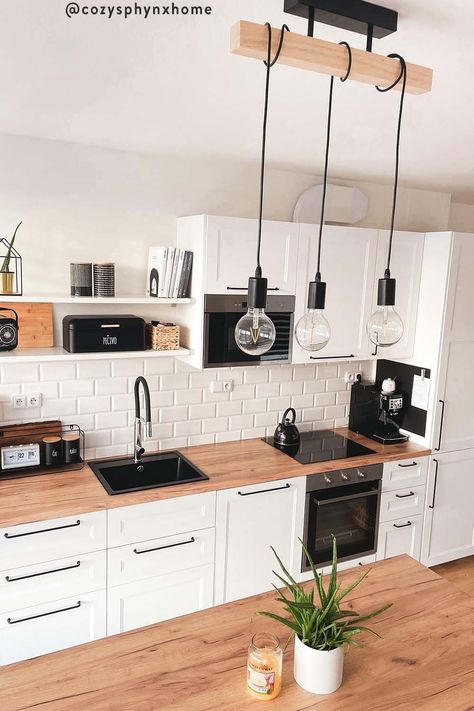 Kitchen With Table In Middle, Dapur Rustic, Stairs Renovation, Boho Kitchen Decor, Model Dapur, Interior Dapur, Boho Kitchen, Diy Makeover, Kitchen Diy