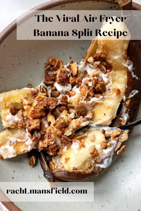 The Viral Air Fryer Banana Split Recipe Healthy Banana Split, Air Fryer Banana, Banana Split Recipes, Air Fryer Recipes Dessert, Banana Split Dessert, Paleo Banana, Slow Cooker Desserts, Banana Dessert, Baked Banana