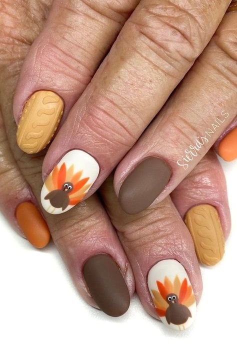 Thanksgiving nail art 🦃 Cute Turkey Nails, Turkey Nails Art, Turkey Nails Acrylic, Thanksgiving Nails Art, Thanksgiving Nail Art Turkey, Turkey Nail Ideas, Thanksgiving Nails 2023, Thanks Giving Nail Art, Thanksgiving Themed Nails