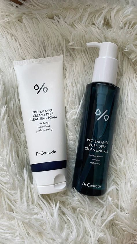 Dr. CEURACLE Dr Ceuracle, Deep Cleansing Oil, Cleansing Oil, Deep Cleansing, Skin Treatments, Makeup Remover, Group Chat, Asian Beauty, Hello Kitty