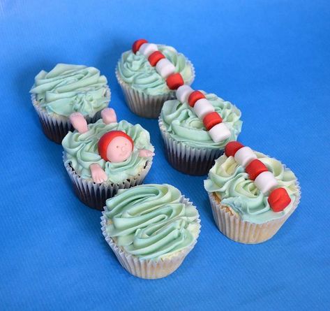 Swimming cupcakes | Flickr - Photo Sharing! Swim Cupcakes, Lifeguard Party, Swimming Cupcakes, Pool Cupcakes, Swimming Cake, Cupcakes Design, Sports Cakes, Swim Party, Cupcake Decoration