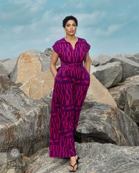 🇧🇯 @_funkefashionhouse_ 🇧🇯 #Newin; Purple fâ jumpsuit Entirely made of batik cotton fabric, this two-tone Fâ noir suit set is perfect for your corporate events 💜 What are your fav slides? 😍 Shop Now!🛒 #throwbackthursday #funkefashionhouse #jumpsuits #batikoutfits #suitset #coperateset #anka #ankamarketplace #africanprints || #waxprint || #africanfabrics || #modeafricaine || #afrikrea || #africanstyle || #pagneafricain || #dashiki || #ankara || #ankaraclothing || #afro || #afrofashion || ... Ankara Jumpsuit Styles, Green Long Dress, Ankara Jumpsuit, Ankara Dress Designs, Ankara Clothing, Long Green Dress, African Skirts, African Maxi Dresses, Ankara Dresses