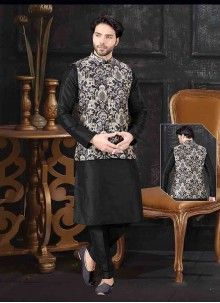 Kurta Pajama With Nehru Jacket, Kurta Pajama With Jacket, Black And Gold Jacket, Nehru Jacket For Men, Silk Churidar, Black Kurta, Men's Ethnic Wear, Kurta Pyjama, Gold Jacket