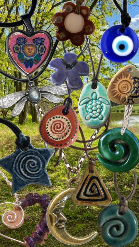 #hippievibes #hippieaesthetic #hippies #hippiemoodboard #trippy #nature #colorful #jewelry #fyp #fypshuffle #fyppppp Trippy Nature, Tanah Liat, Clay Diy Projects, Clay Jewelry Diy, Clay Art Projects, Funky Jewelry, Diy Clay Crafts, Hippie Jewelry, Colorful Jewelry