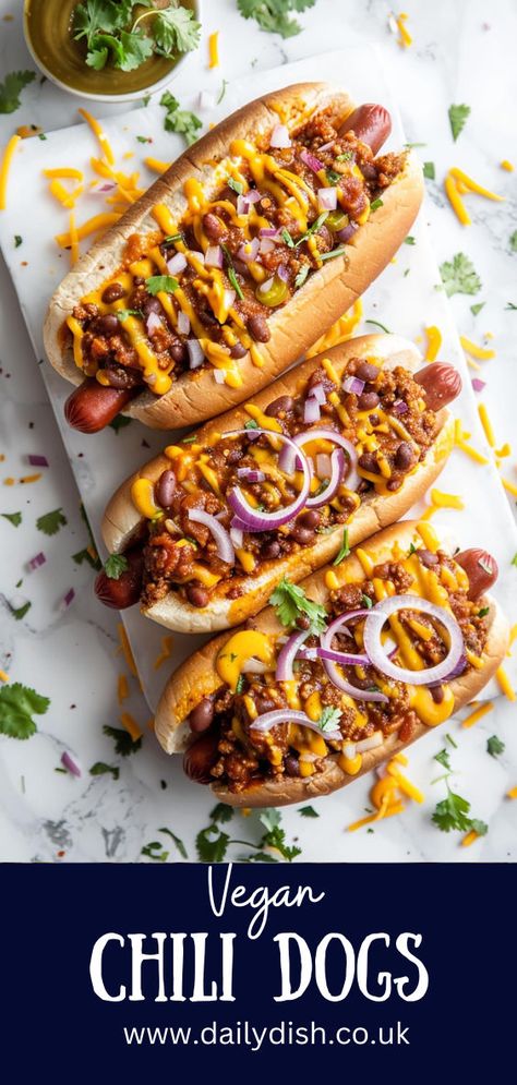 Vegan Chili Dogs Coney Dogs, Vegan Cookout, Veggie Hot Dog, Chili Dog Chili Recipe, Easy Vegan Chili, Vegan Meat Recipe, Vegan Hot Dog, Chili Toppings, Veggie Chili