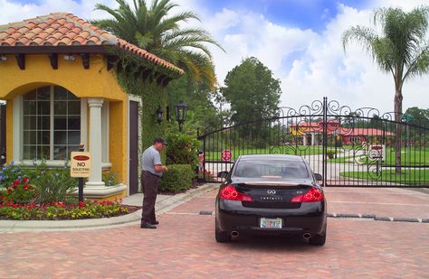 7 Benefits of Living in a Guard Gated Community Places In The Community, Different Types Of Houses, Guard House, Community Housing, Luxury House Plans, Good Environment, Security Guard, State Of Florida, Private Sector