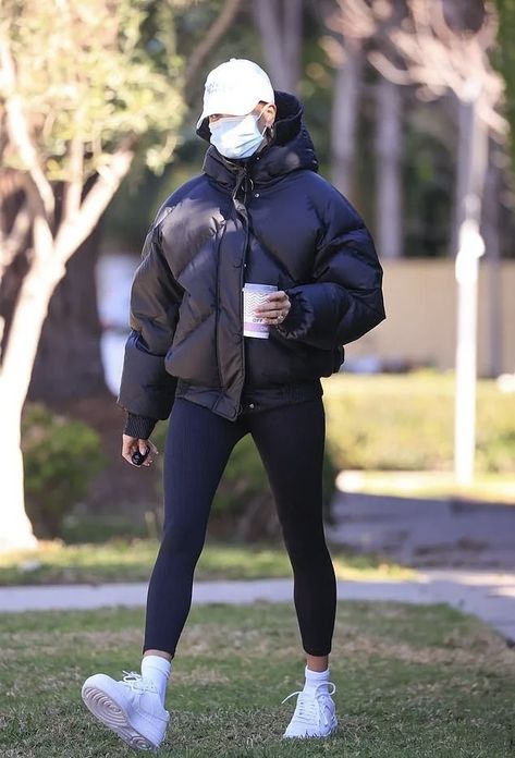 Morning Pilates, Hayley Bieber, Puffer Jacket Outfit, She Left, Tennis Fashion, Ribbed Leggings, Cold Weather Outfits, Celebrity Street Style, Workout Outfit