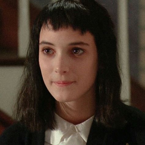 #winona ryder #beetlejuice Lydia Deetz Icon, Winona Ryder Beetlejuice, Lydia Deetz, Winona Ryder, Beetlejuice, Hair, Black