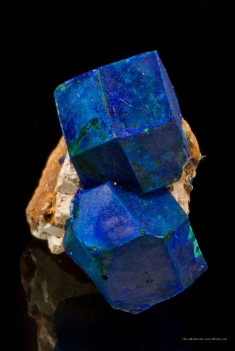 Minerals Crystals Rocks, Rock Minerals, Fine Minerals, Beautiful Rocks, Mineral Stone, Rocks And Gems, Minerals And Gemstones, Gems And Minerals, Stone Rocks