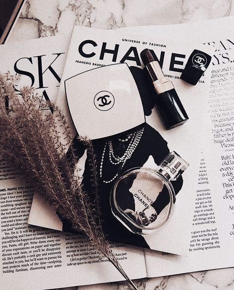 Diy Perfume Oil, Coco Chanel Wallpaper, Chanel Wallpaper, Chanel Aesthetic, Perfume Photography, Diy Perfume, About Makeup, Chanel Inspired, Chanel Makeup