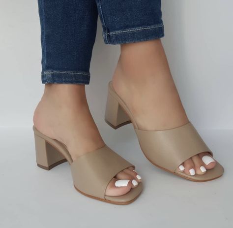 nude heels Sandle Heels For Women, Chappals For Women Heels, Small Wedge Heels, Trendy Footwear For Women, Classy Sandals, Elegant Shoes Heels, Small Heel Shoes, Fancy Sandals, Trendy Heels