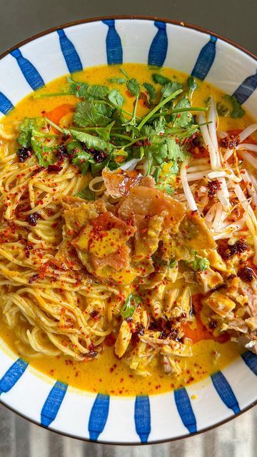 Zena Kamgaing on Instagram: "GOLDEN THAI CURRY CHICKEN NOODLE SOUP! @zenaskitchen    This soup is quite literally a hug in a bowl. It’s hearty, comforting and so incredibly delicious. The star of the show is the umami, flavour-packed broth, which comes together in just 20 minutes. The strength of the broth is entirely dependent on the quality of the Thai curry paste you use, so make sure you opt for a good one! My favourites are @thaitasteuk and @maeploy_kitchen. #soupseason #chickennoodlesoup #coconutbroth #thaiflavours" Golden Thai Curry Chicken Noodle Soup, Curry Chicken Noodle Soup, Vietnamese Curry, Thai Curry Chicken, Vermicelli Soup, Chicken Vermicelli, Soup Spicy, Udon Soup, Poached Fish