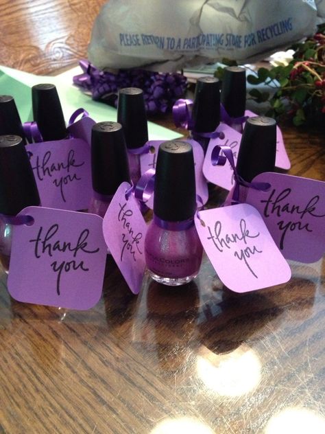 Bridesmaid gift. In the color you want them to wear for the wedding. Selena Party Favors, Bachelorette Party Ideas Purple, Purple Bachelorette Party Decorations, Bridal Shower Purple Theme, Purple Bridal Nails, Purple Bridal Shower Ideas, Purple Bachelorette, Purple Bachelorette Party, Purple Party Favors