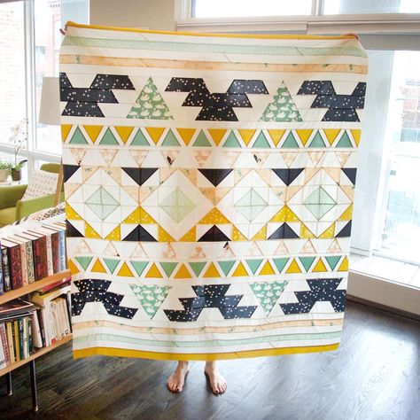 Aztec Quilt Pattern, Aztec Quilt, Southwestern Quilts, Native American Quilt, Southwest Quilts, Make A Quilt, Modern Quilt Patterns, Diy Quilt, Quilting Crafts