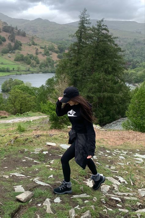 Hiking outfit sketchers boots nike hoddie nike cap lake district hike walking ootd #hiking #hikingclothes #hikingoutfitsummer #nike #sketchers #ootd #walkingoutfit Nike Hiking Outfit, Ootd Hiking, Nike Hiking, Sketchers Boots, Nike Cap, Hiking Outfit, Lake District, Hiking, Walking