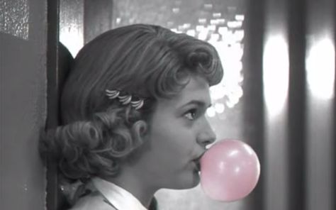 Pleasantville (1999) Pleasantville Movie, Blowing Bubble Gum, Black And White Film, Take Two, Great Movies, Movie Scenes, Bubble Gum, Movies Showing, Cinematography