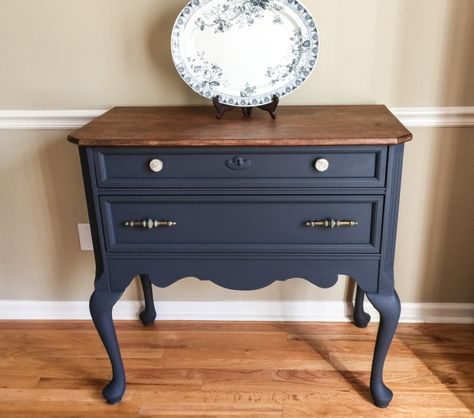 "This pretty petite buffet was my project this week. General Finishes Midnight Blue Chalk Style Paint ❤️️ I stuck my creative beck out on the hardware for this one!" - Southern Curated  Learn more about this beautiful transformation by going to Southern Curated's blog at http://www.southerncurated.com/2018/03/worth-the-wait.html. Navy Furniture, General Finishes, Furniture Rehab, Dresser Makeover, Furniture Renovation, Chalk Paint Furniture, Refurbished Furniture, Furniture Restoration, Design Center