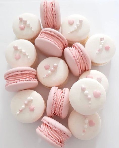 Macaron Aesthetic Pastel, Vintage Desserts, Pink Macaroons, Pink Baby Shower Decorations, Cherry Blossom Theme, Baking Recipes For Kids, Pink Desserts, Macaron Cookies, Ballet Gift