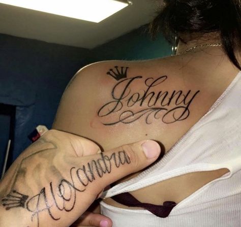 Shoulder Name Tattoo, Matching Relationship Tattoos, Couple Name Tattoos, Name Tattoo On Hand, Small Dope Tattoos, Girlfriend Tattoos, Names Tattoos For Men, Cute Couple Tattoos, Small Couple Tattoos