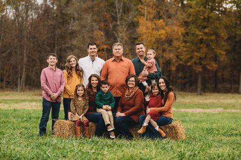 Family Photo Outfits Orange Color Combos, Orange And Yellow Family Photos, Hay Bale Family Pictures, Family Pics With Hay Bales, Family Photos With Hay Bales, Fall Hay Bale Photoshoot, Family Pictures In Hay Field, Family Photos In Field, Hay Bale Photoshoot